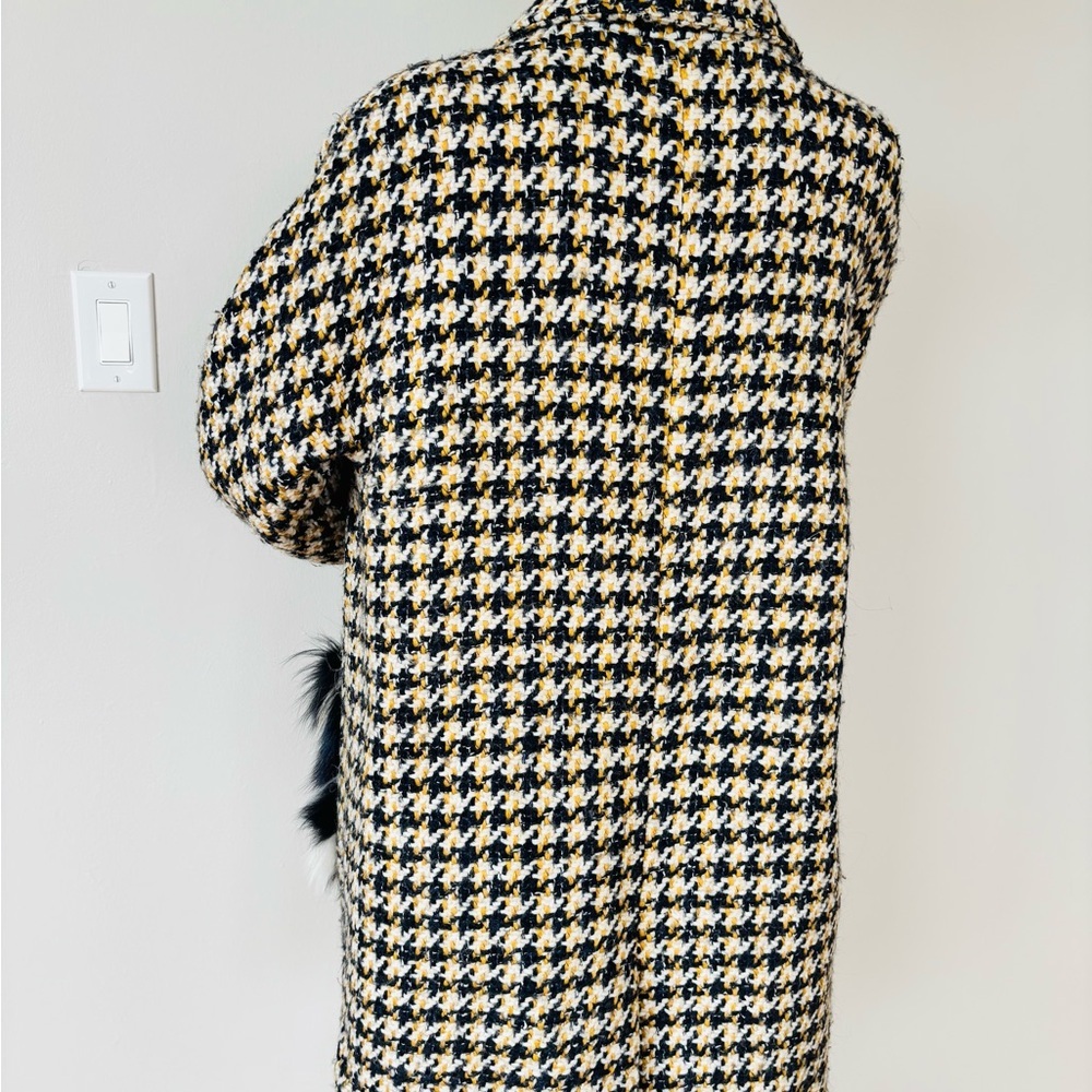 Ermanno Scervino Tweed Houndstooth Coat with Natural Fur Pockets - Picture 9 of 12